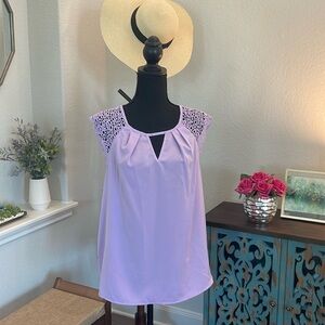 Plus Keyhole Neck Guipure Lace Keyhole Back Sleeve Blouse